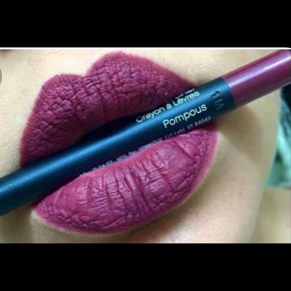 Younique Moodstruck Precision LipPencil “Pompous”